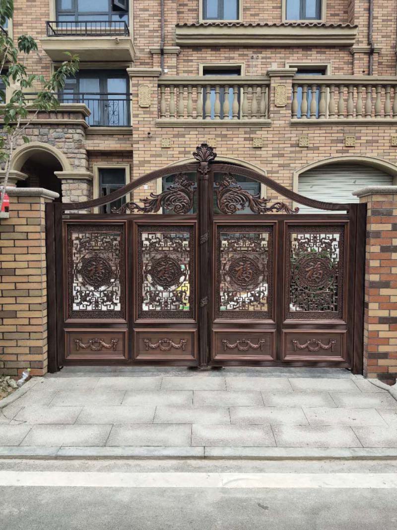 鋁藝大門(mén)及護欄